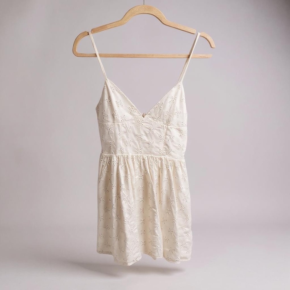 Zara White Eyelet Dress Sleeveless Summer Mini Dress Size‎ XS
